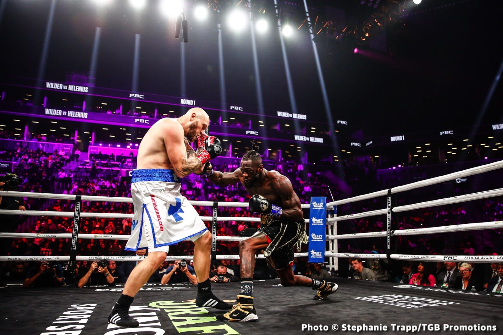 Deontay Wilder obliterates Robert Helenius in 1st round - Boxing Results