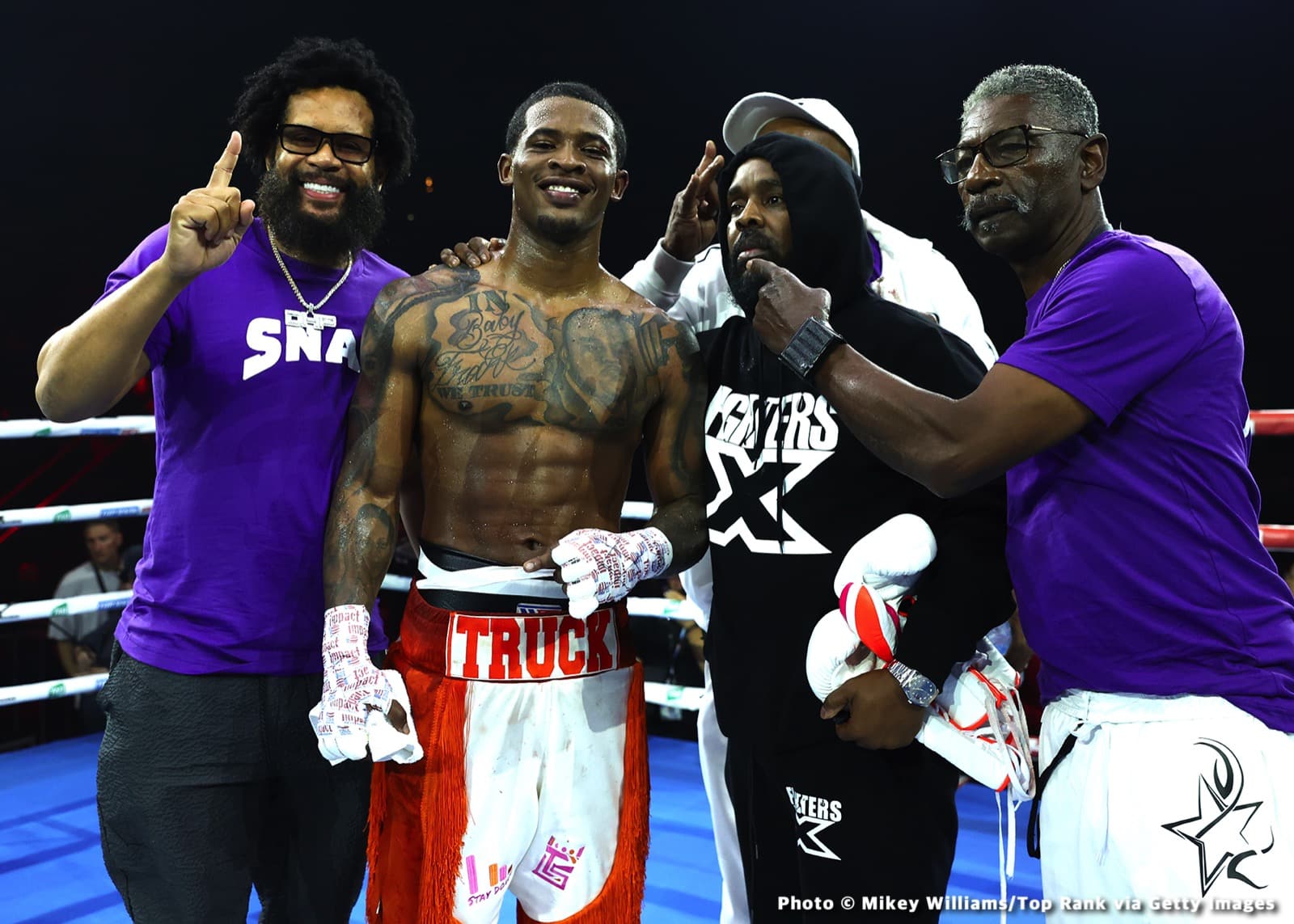 Haney Dominates Kambosos to Retain Undisputed Lightweight Tite!