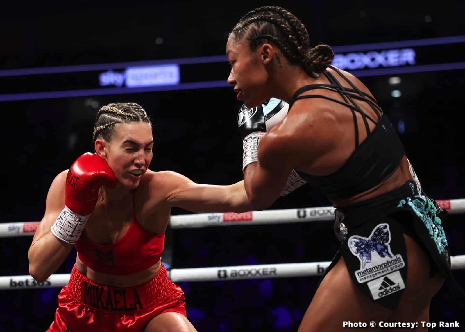 Photos: Alycia Baumgardner Edges Mikaela Mayer by Split Decision