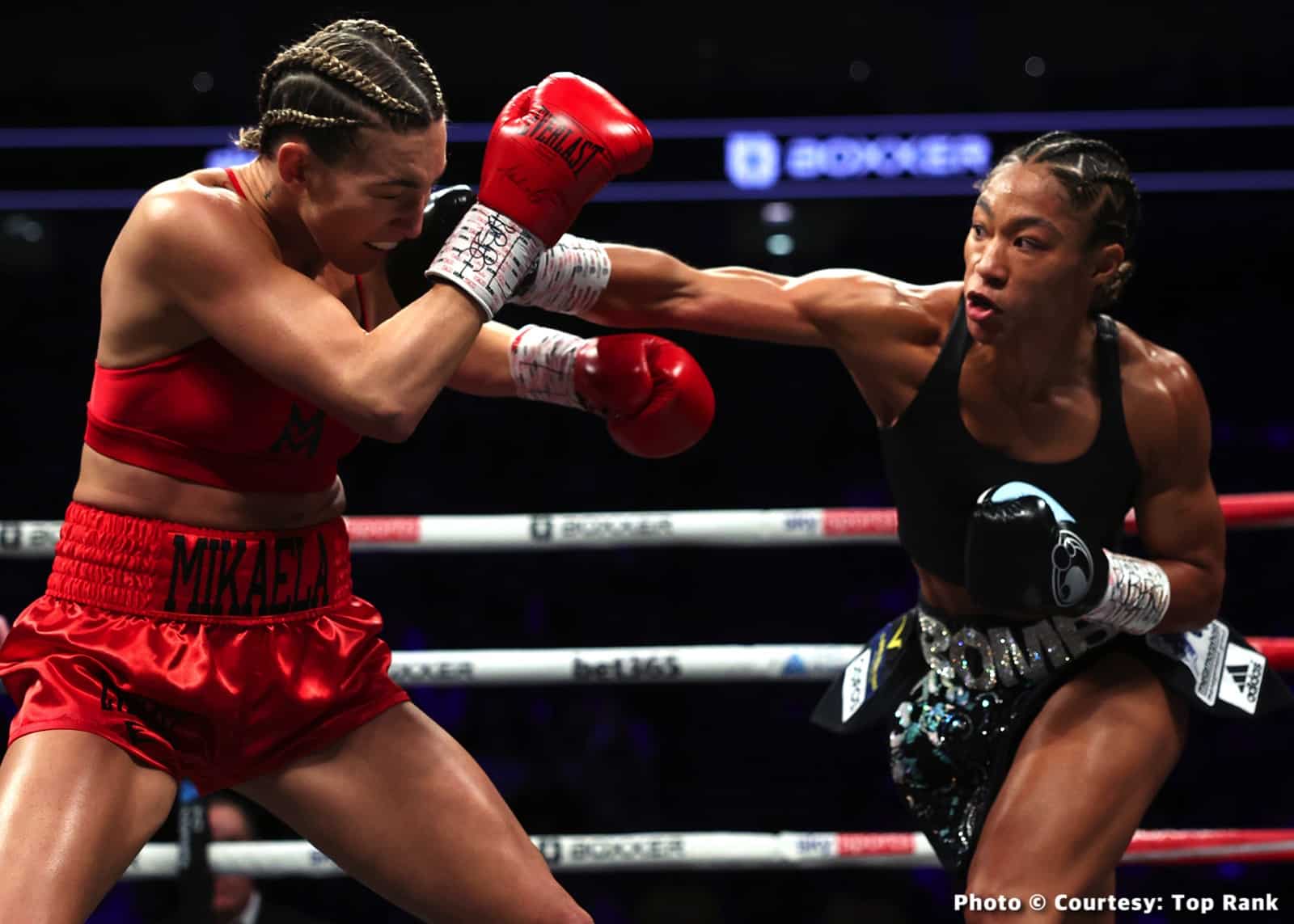 Photos: Alycia Baumgardner Edges Mikaela Mayer by Split Decision