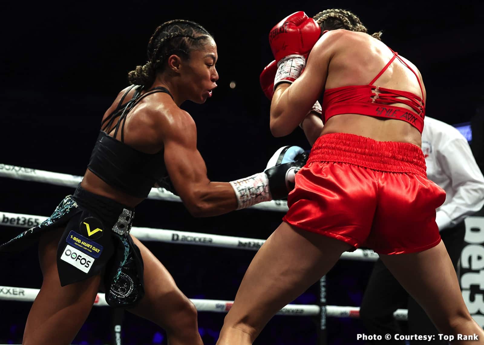 Photos: Alycia Baumgardner Edges Mikaela Mayer by Split Decision