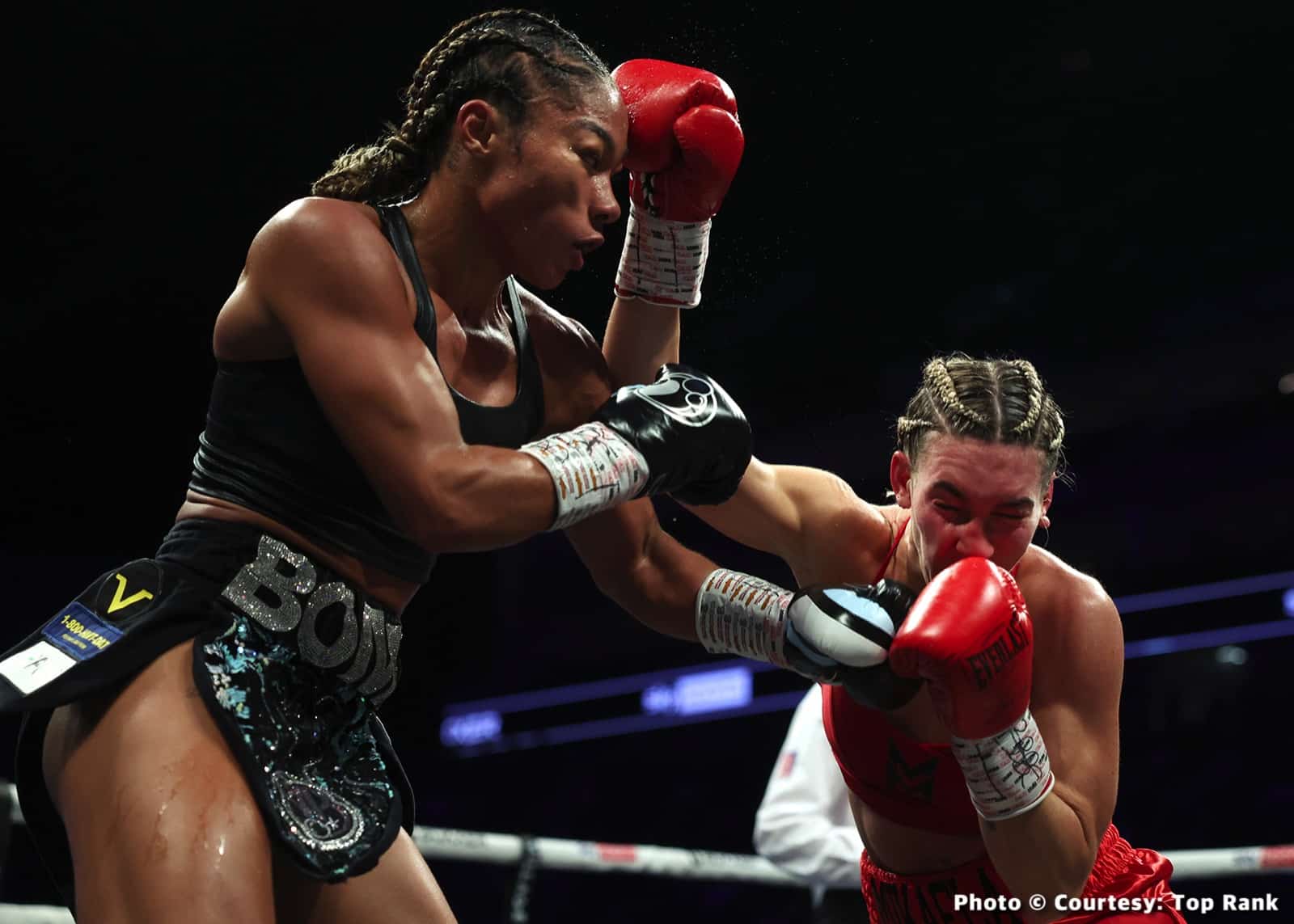 Photos: Alycia Baumgardner Edges Mikaela Mayer by Split Decision