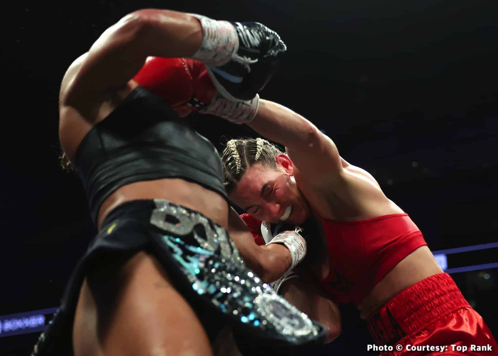 Photos: Alycia Baumgardner Edges Mikaela Mayer by Split Decision