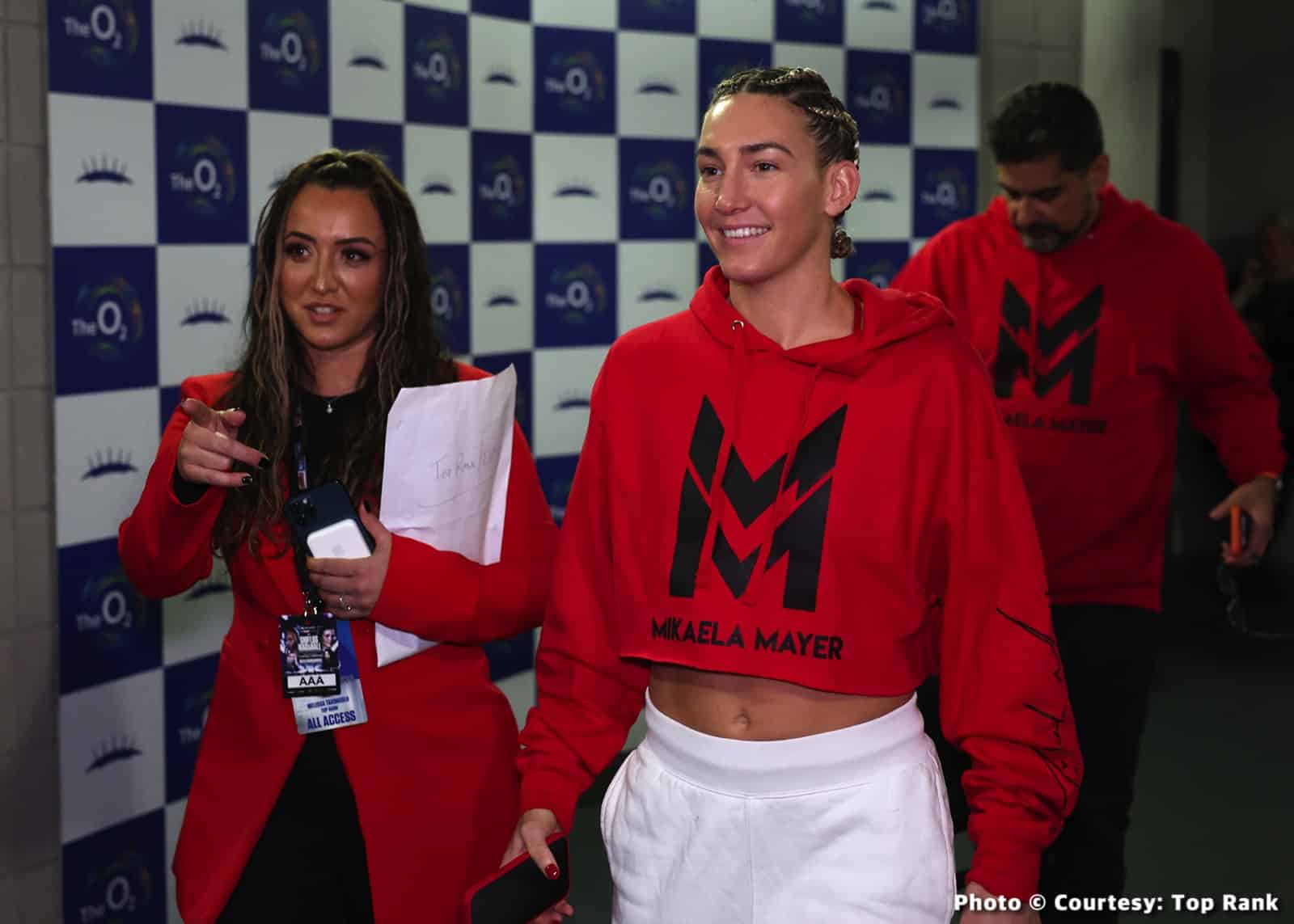 Photos: Alycia Baumgardner Edges Mikaela Mayer by Split Decision