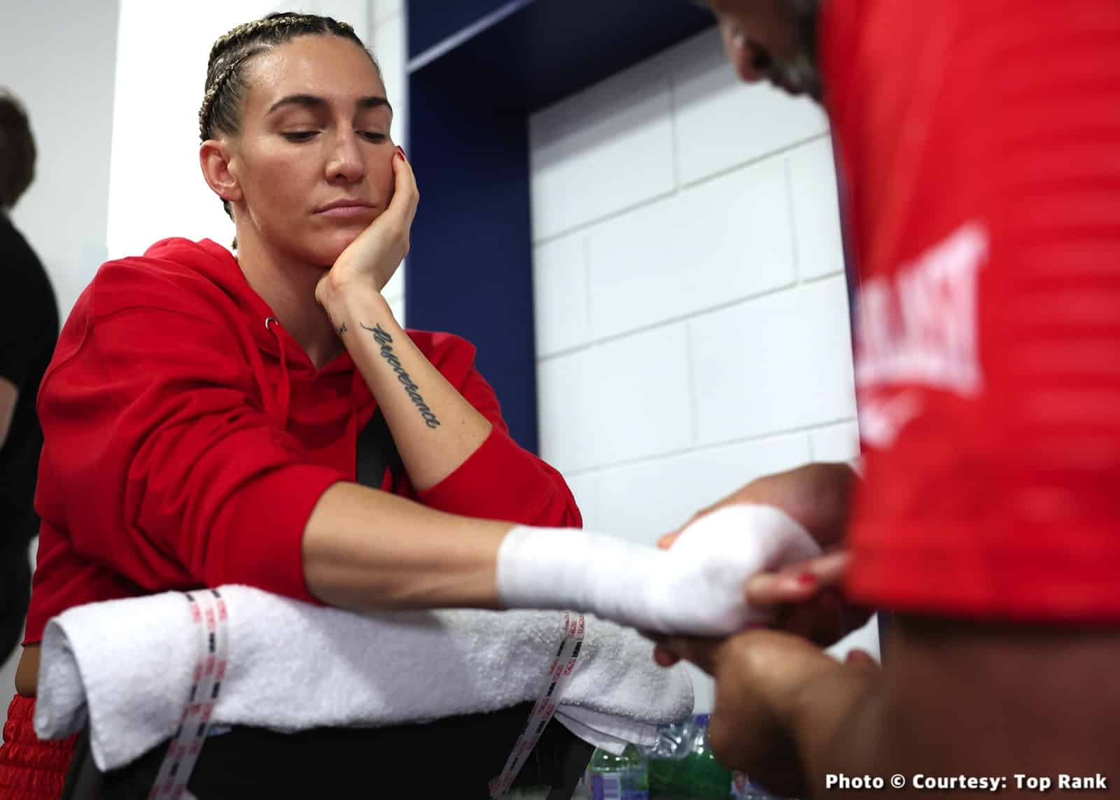 Photos: Alycia Baumgardner Edges Mikaela Mayer by Split Decision