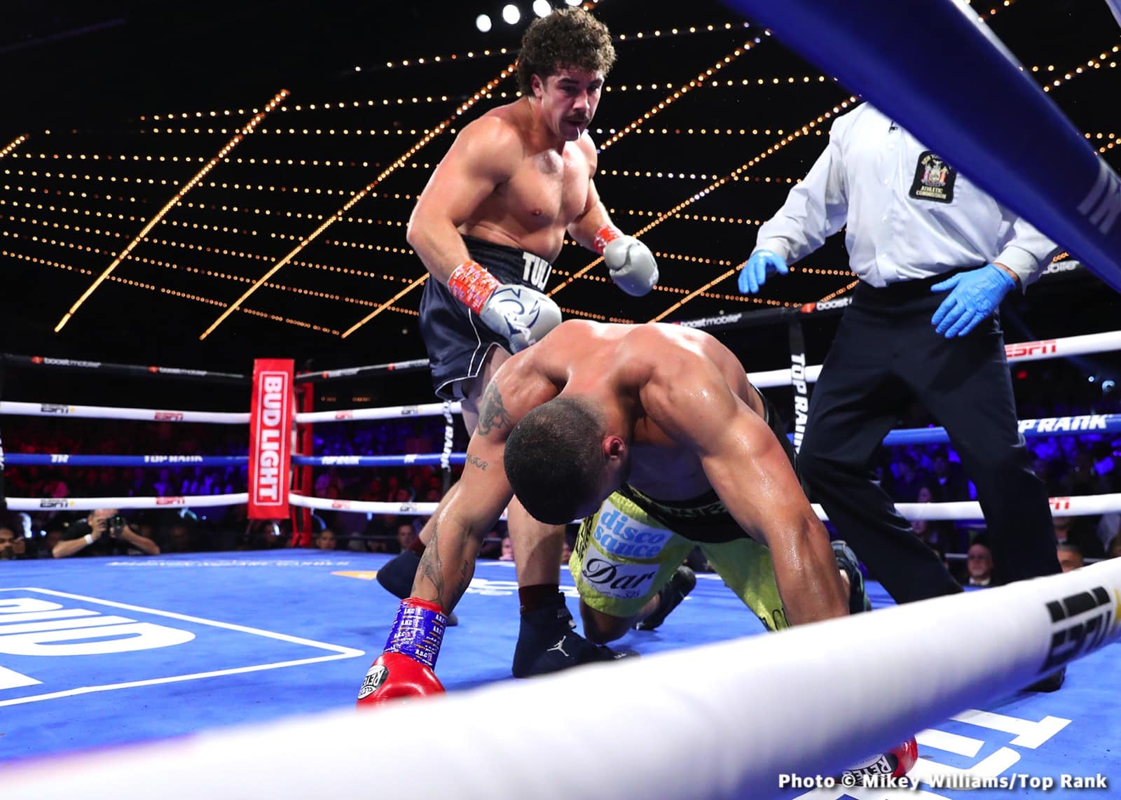 Photos: Lomachenko defeats Ortiz, Ramirez KOs Romero