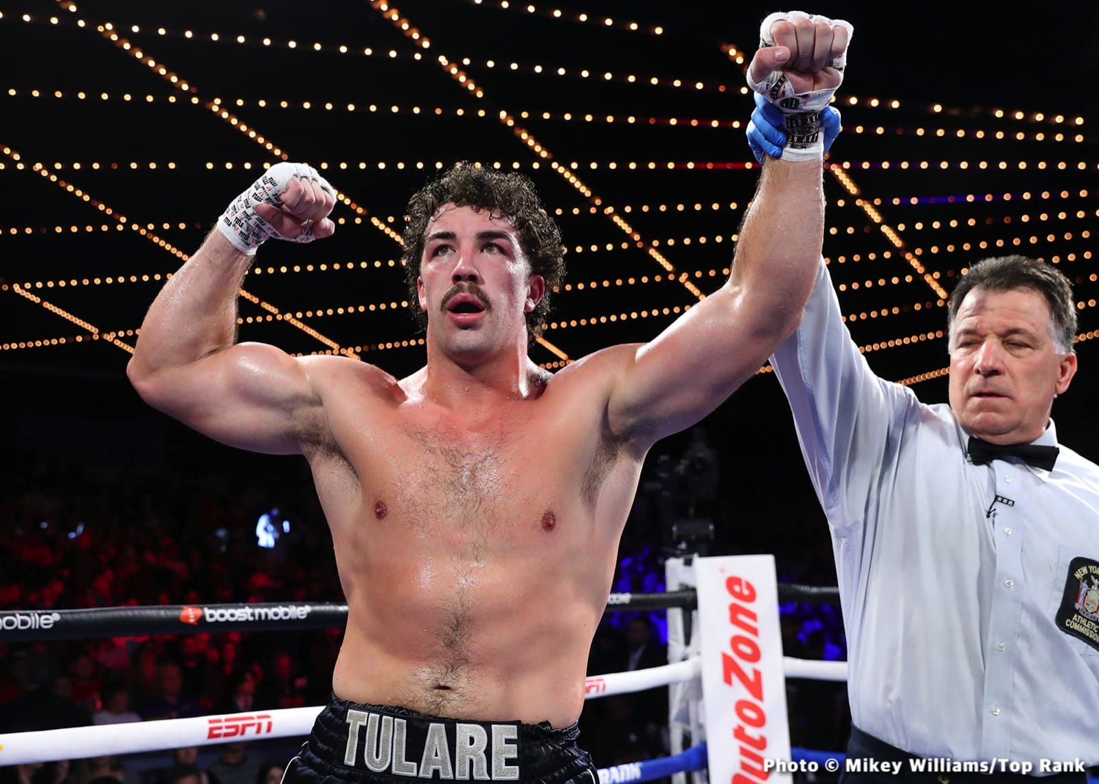 Photos: Lomachenko defeats Ortiz, Ramirez KOs Romero