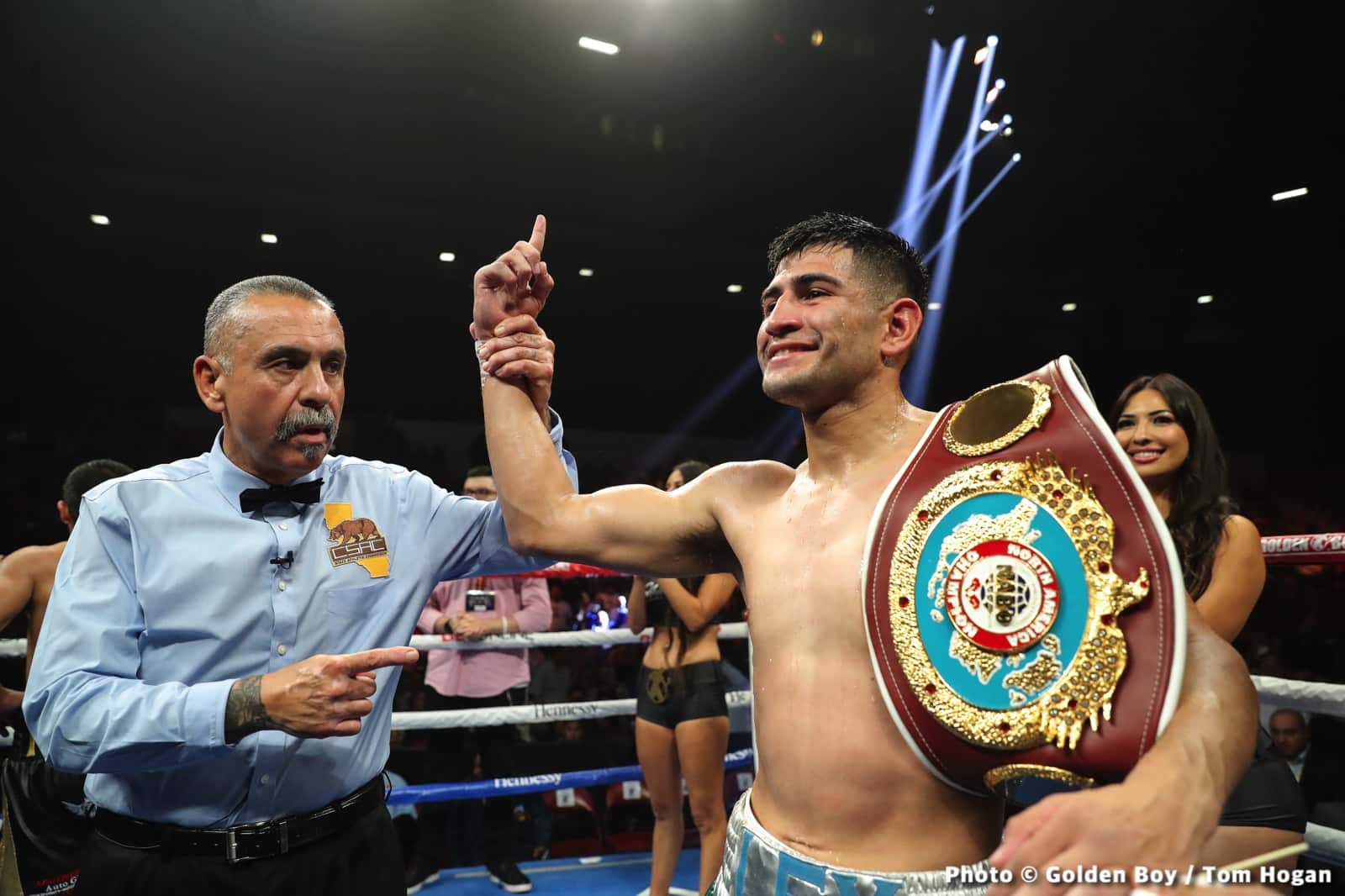 Photos: Zepeda defeats Diaz, Rocha beats Perez