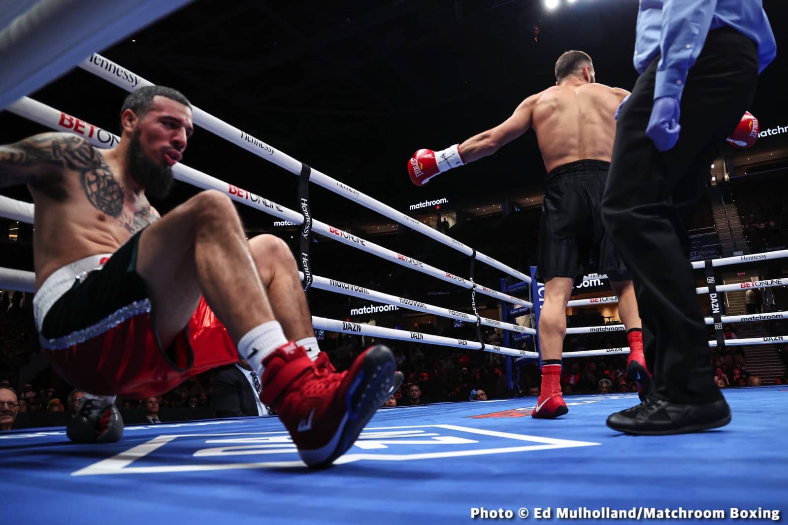 Photos: Spark leaves the ring during clinch and Montana Love pays heavy price