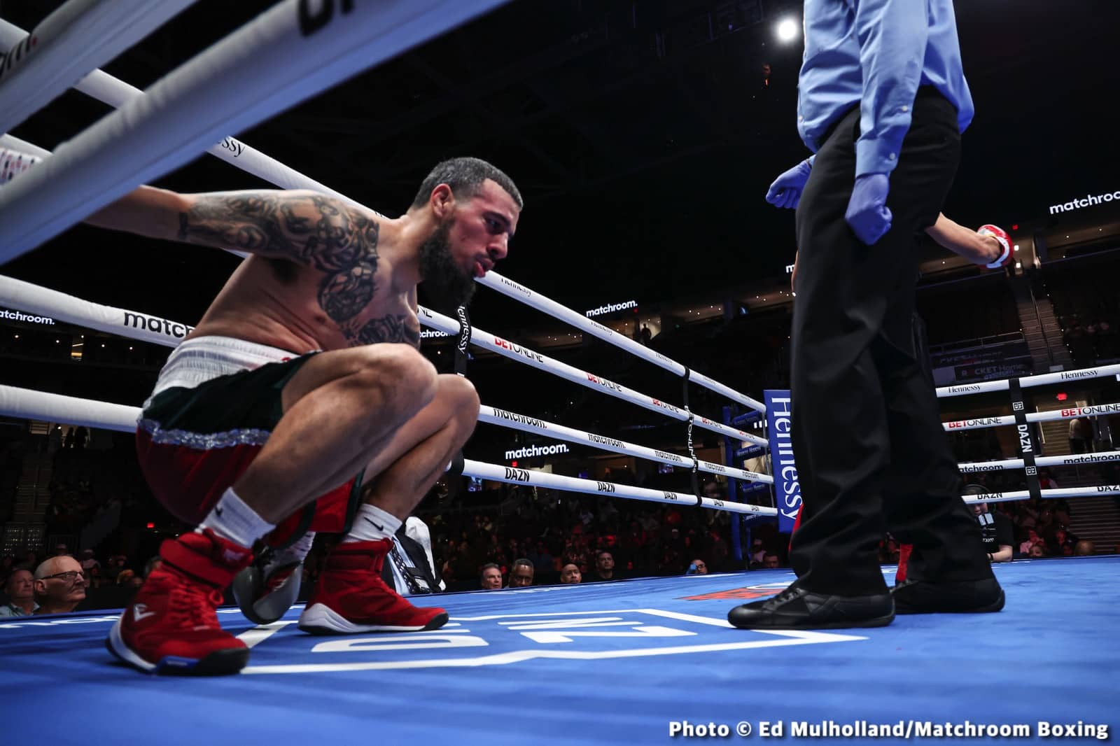 Photos: Spark leaves the ring during clinch and Montana Love pays heavy price