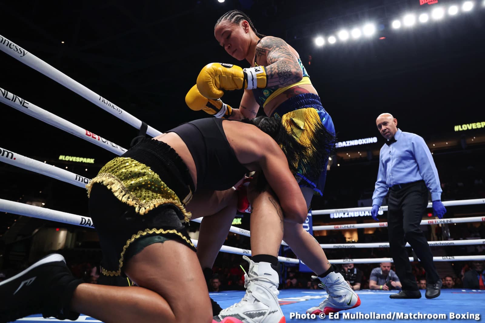Photos: Spark leaves the ring during clinch and Montana Love pays heavy price