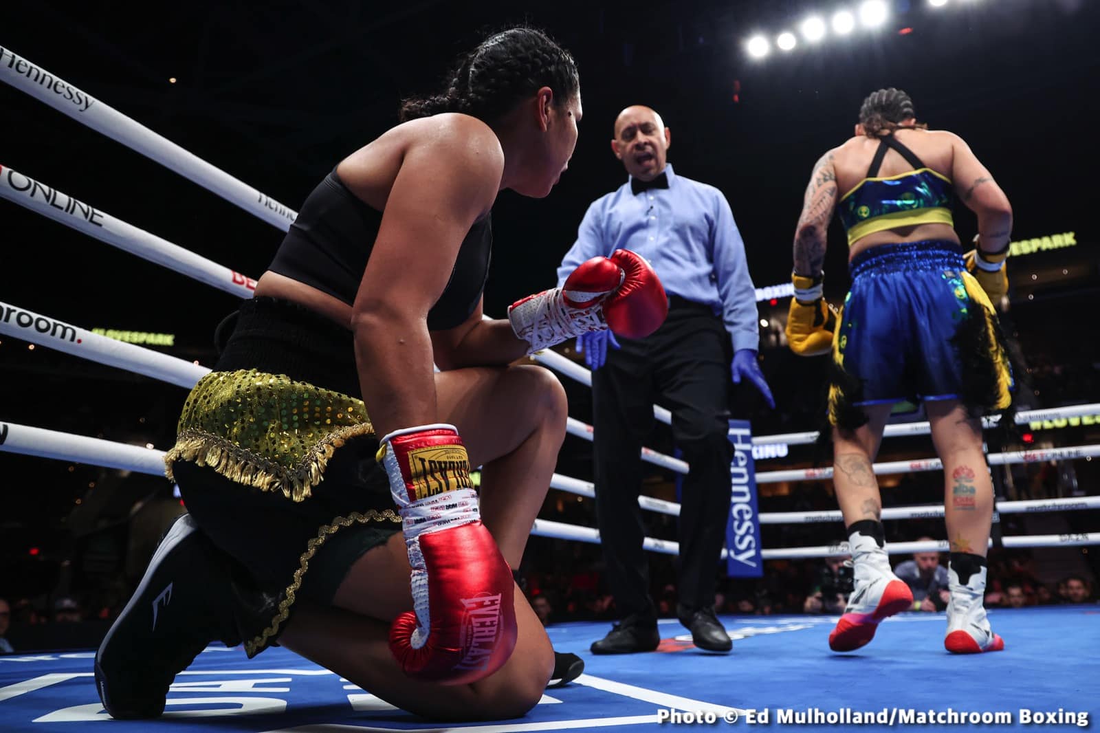 Photos: Spark leaves the ring during clinch and Montana Love pays heavy price