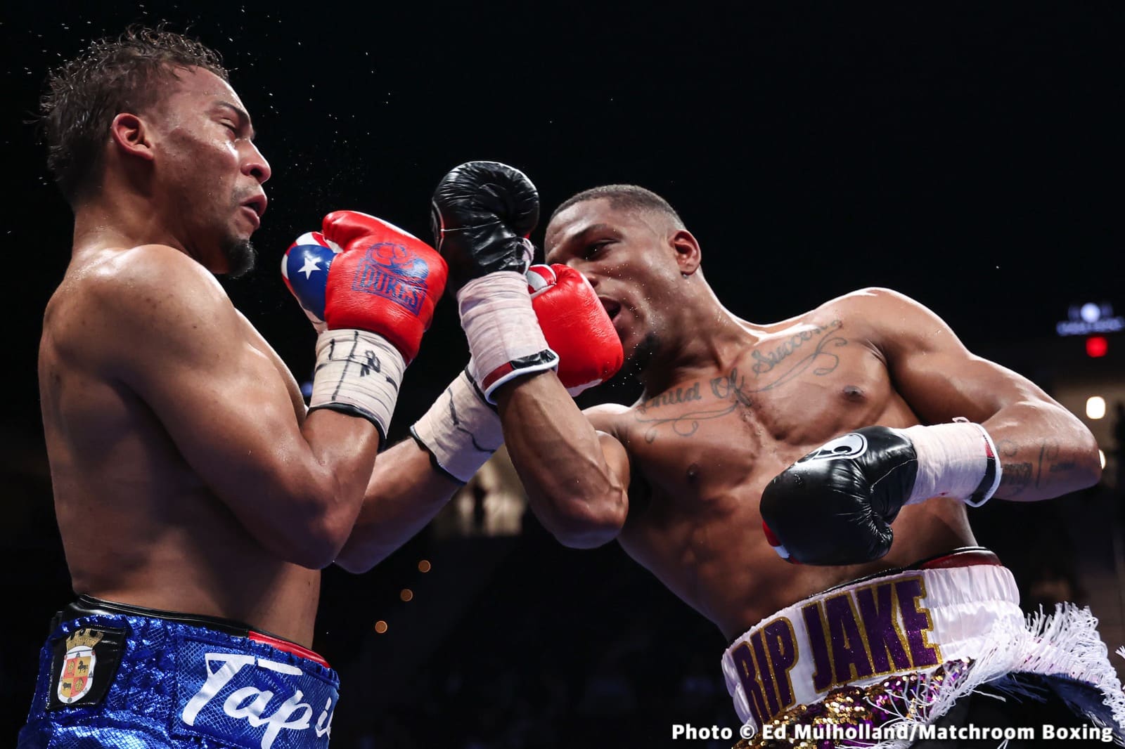 Photos: Spark leaves the ring during clinch and Montana Love pays heavy price