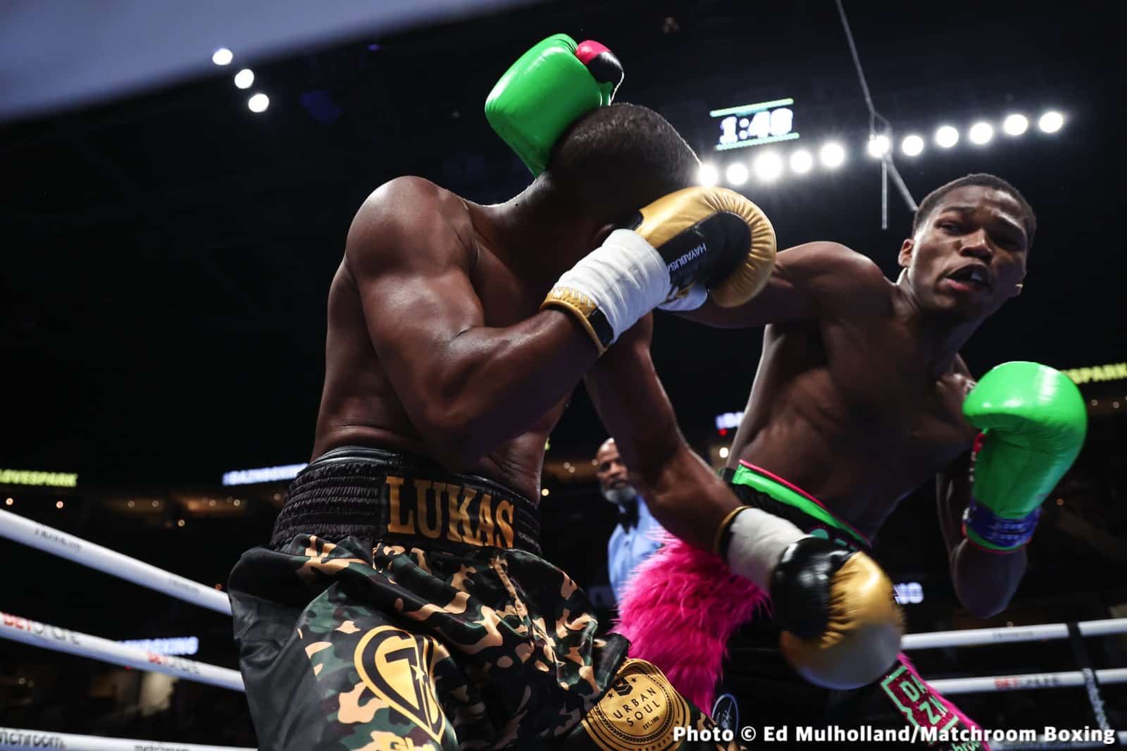 Photos: Spark leaves the ring during clinch and Montana Love pays heavy price