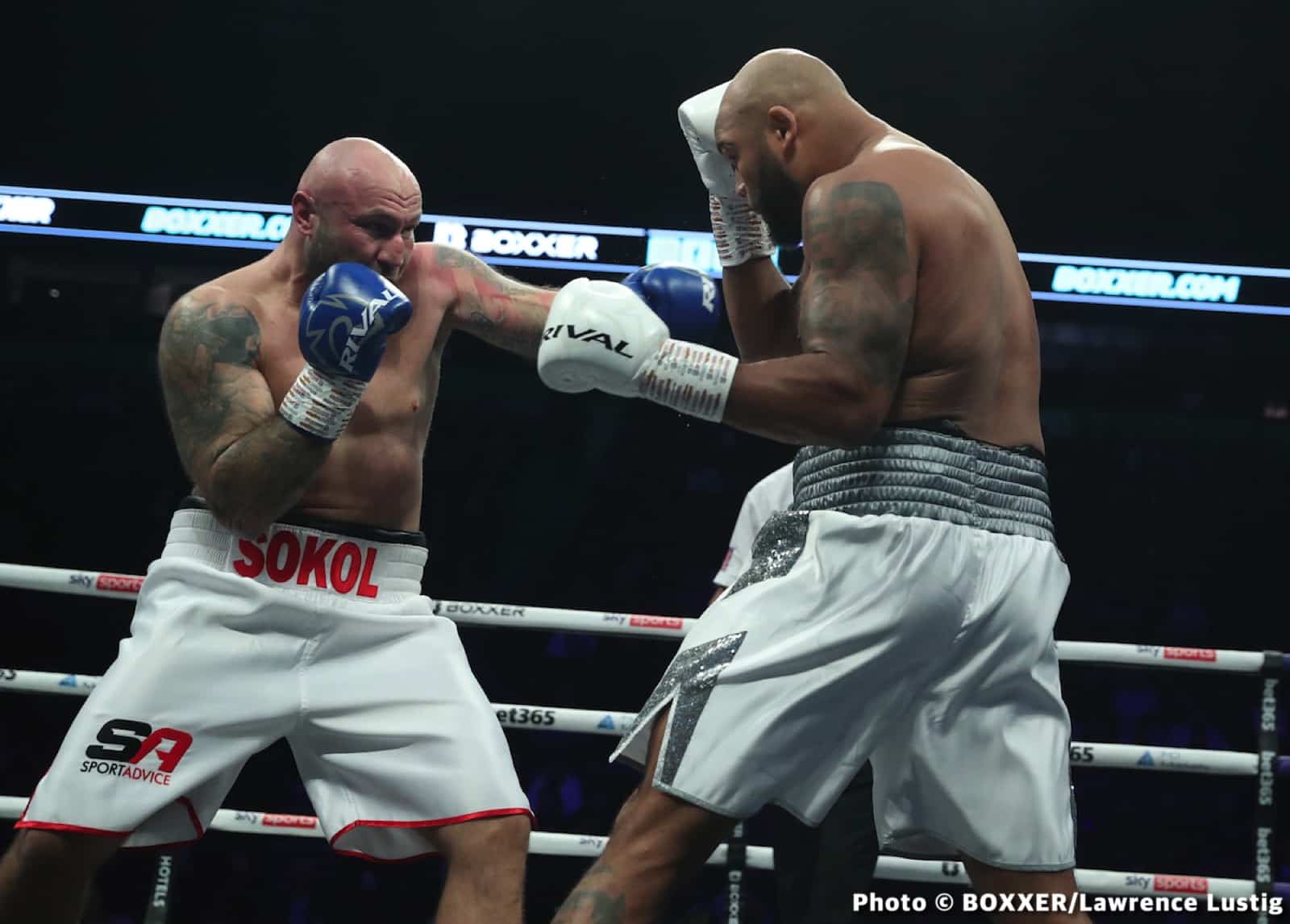 Photos: Natasha Jonas defeats Marie Eve Dicaire