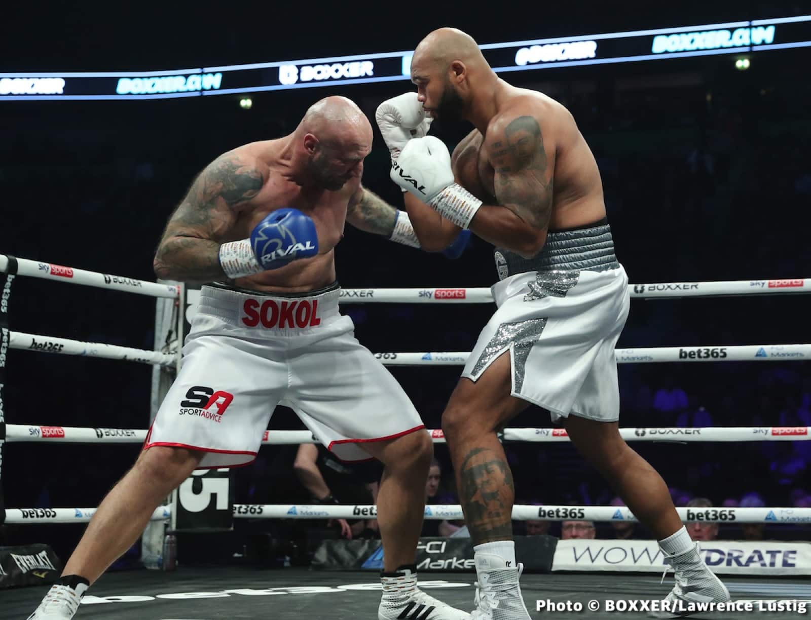 Photos: Natasha Jonas defeats Marie Eve Dicaire