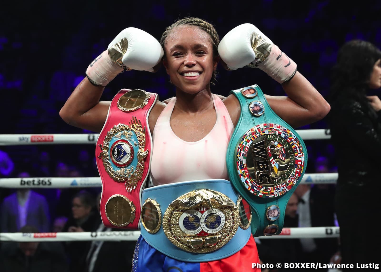 Photos: Natasha Jonas defeats Marie Eve Dicaire