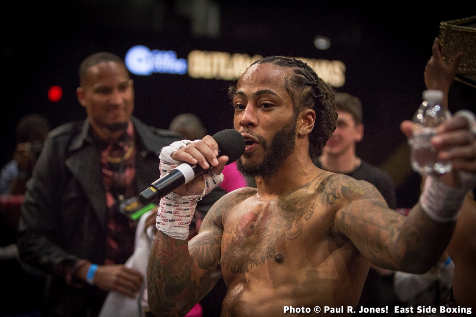 WEEKEND RECAP: With Hernández-Harrison a late scratch, Outlaw fills in and scores impressive KO win over Buelvas – Prograis, Hooker, Photos, More!