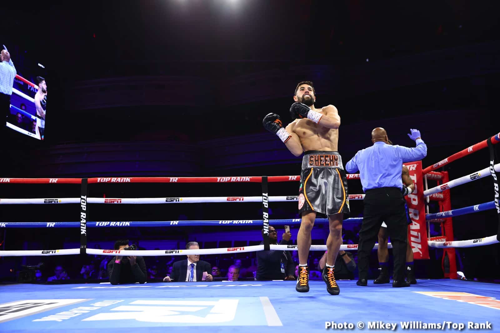 Janibek beats Bentley - Boxing Results