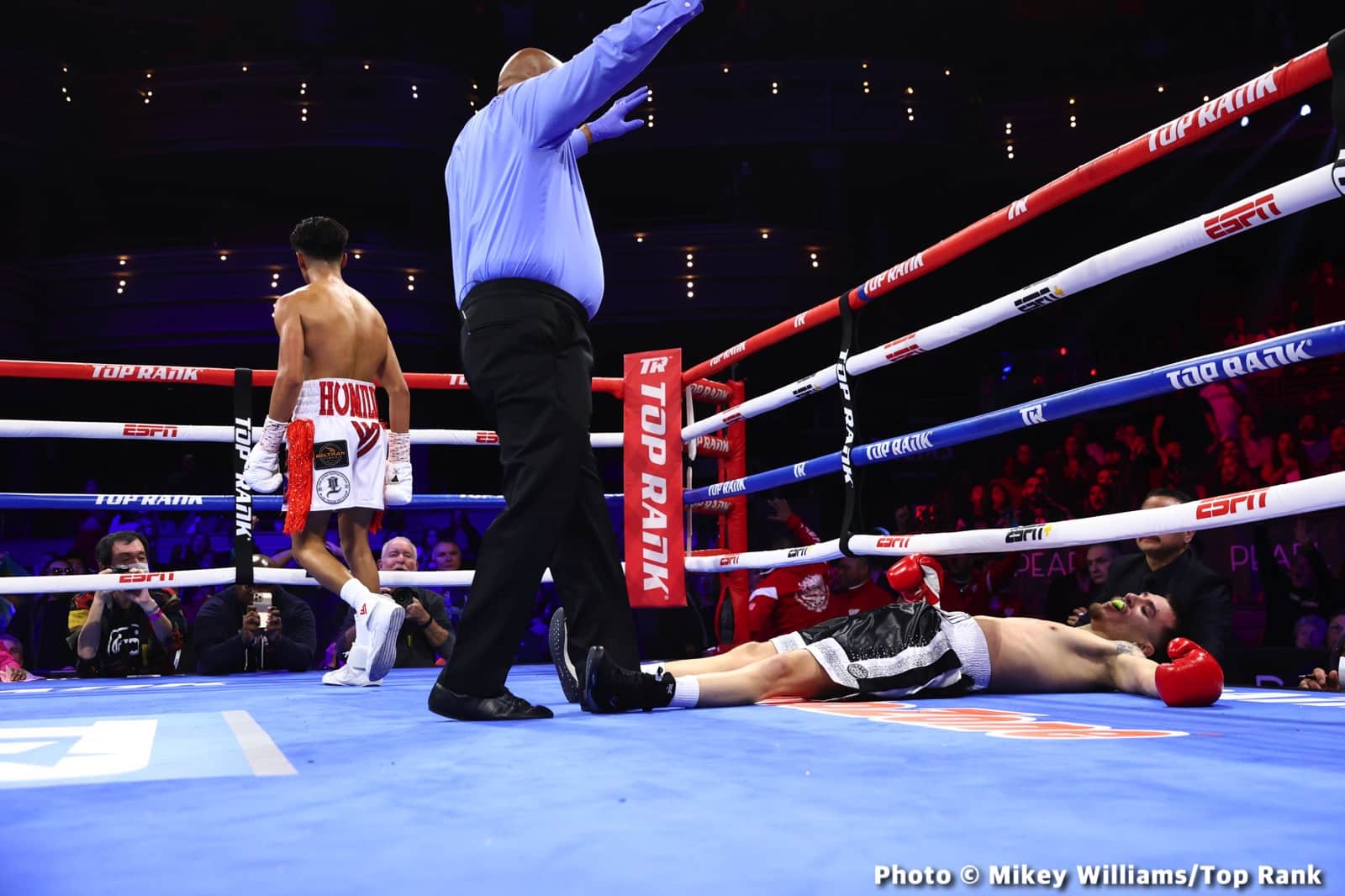 Janibek beats Bentley - Boxing Results