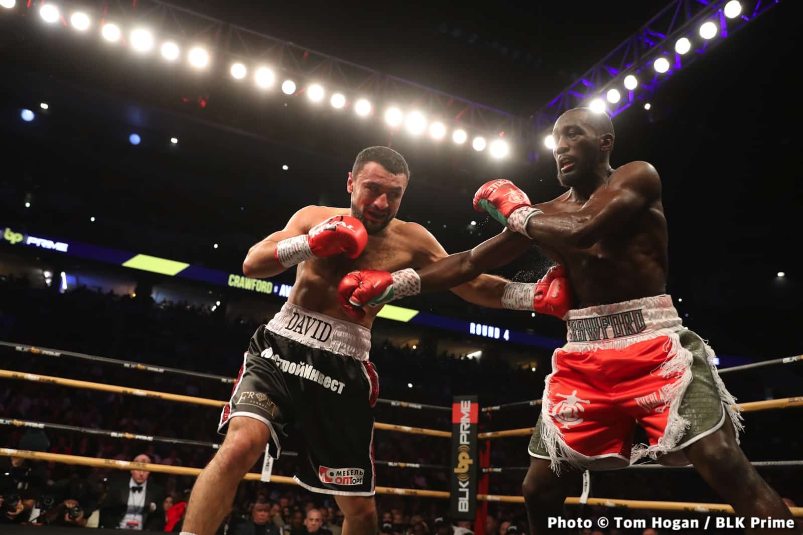 Photos: Crawford Punishes Avenesyan In Omaha