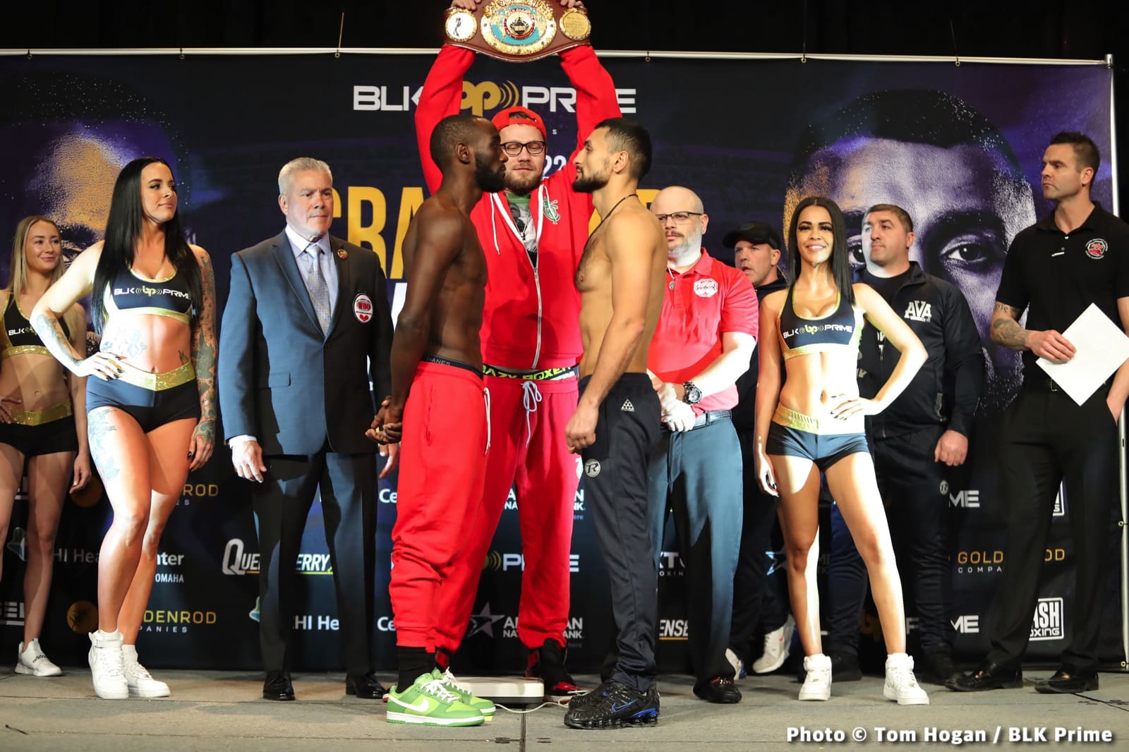 Terence Crawford & David Avanesyan make weight