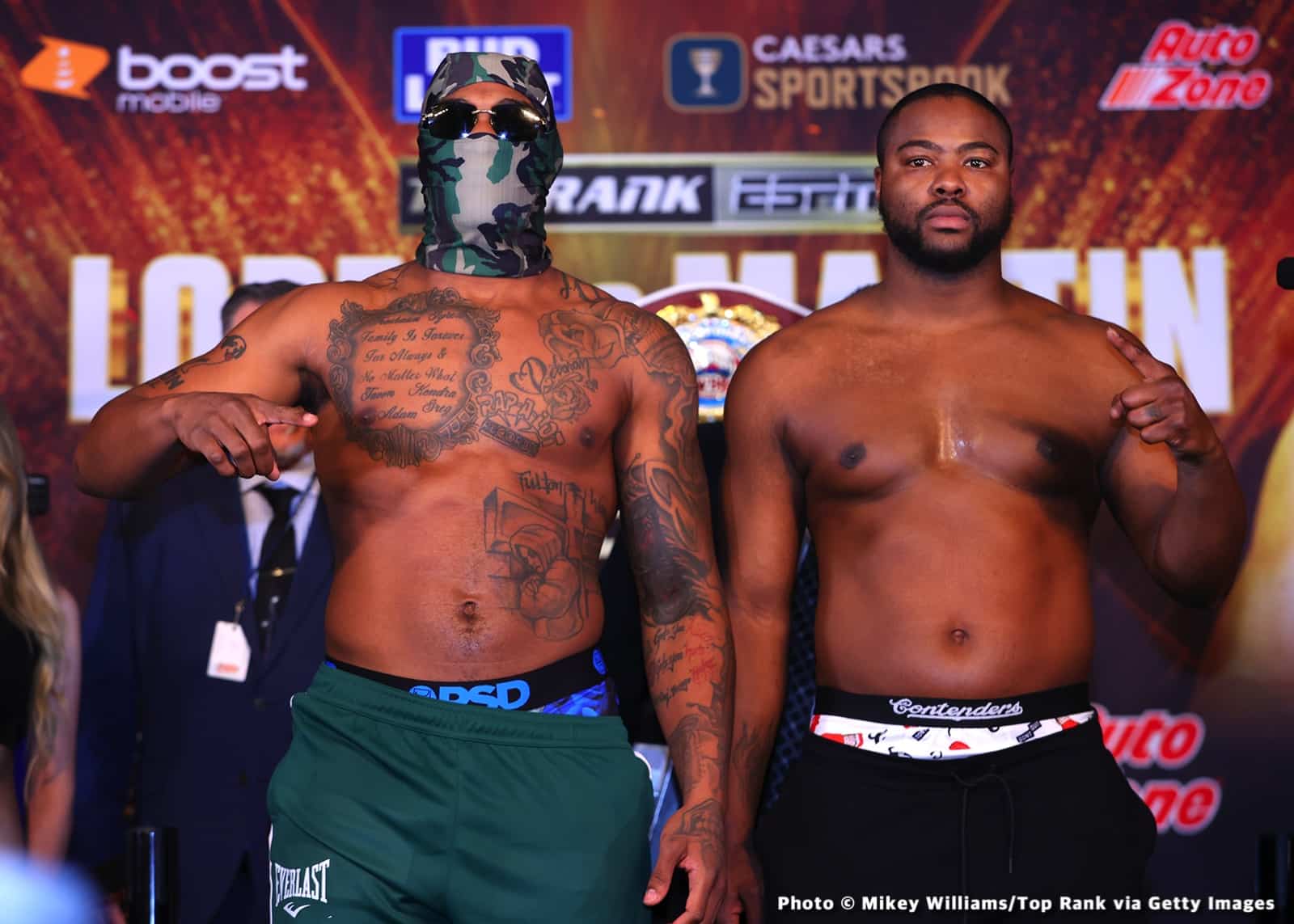 Photos: Anderson Destroys Forrest, Zayas Ends the Year in Style