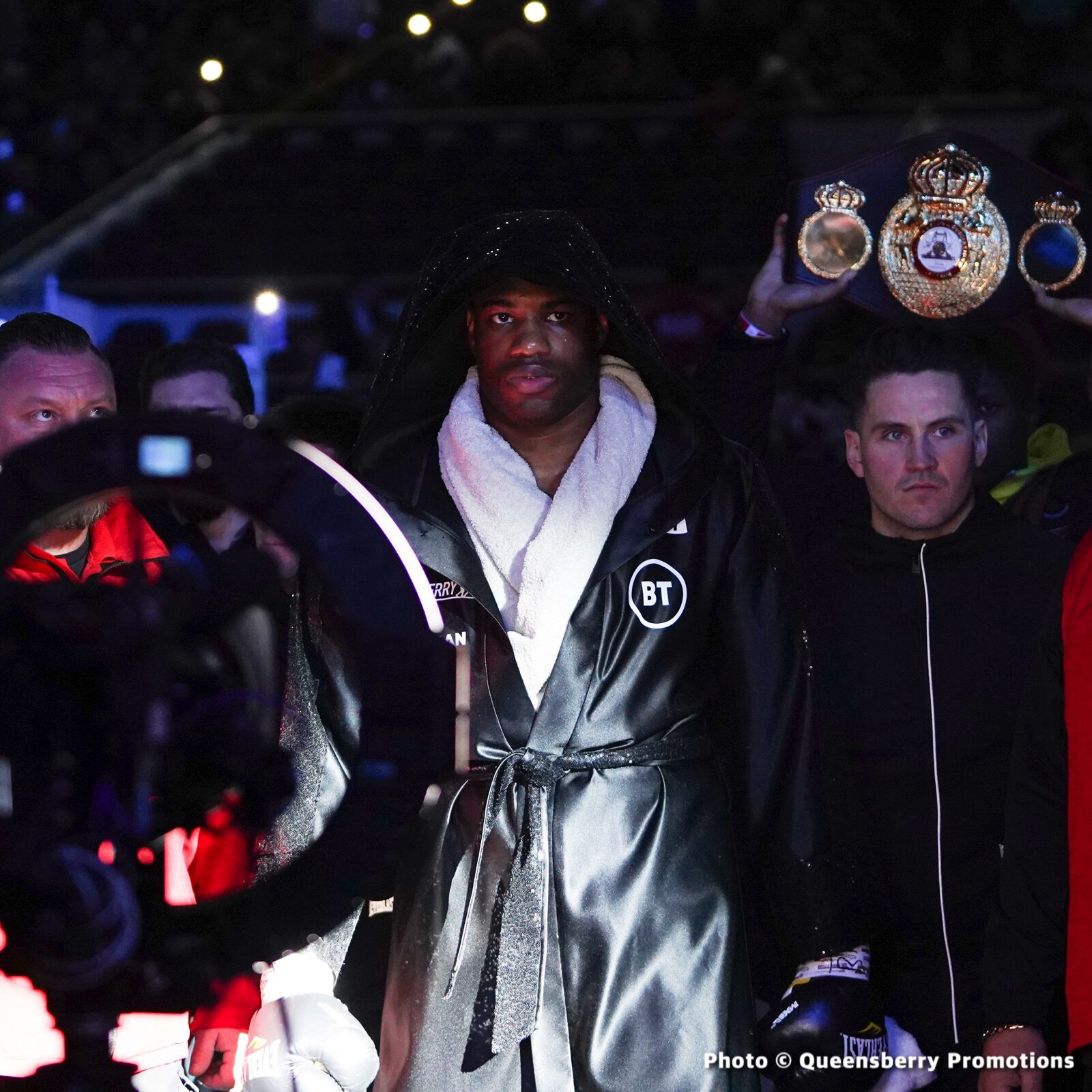 Boxing photo: Derek Chisora, Tyson Fury image Photos: Tyson Fury defeats Derek Chisora at Tottenham Stadium
