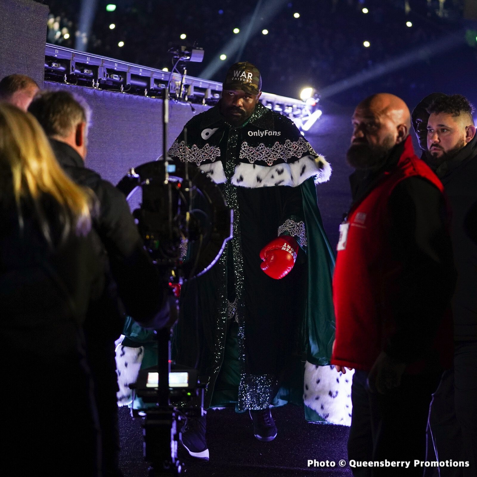 Boxing photo: Derek Chisora, Tyson Fury image Photos: Tyson Fury defeats Derek Chisora at Tottenham Stadium