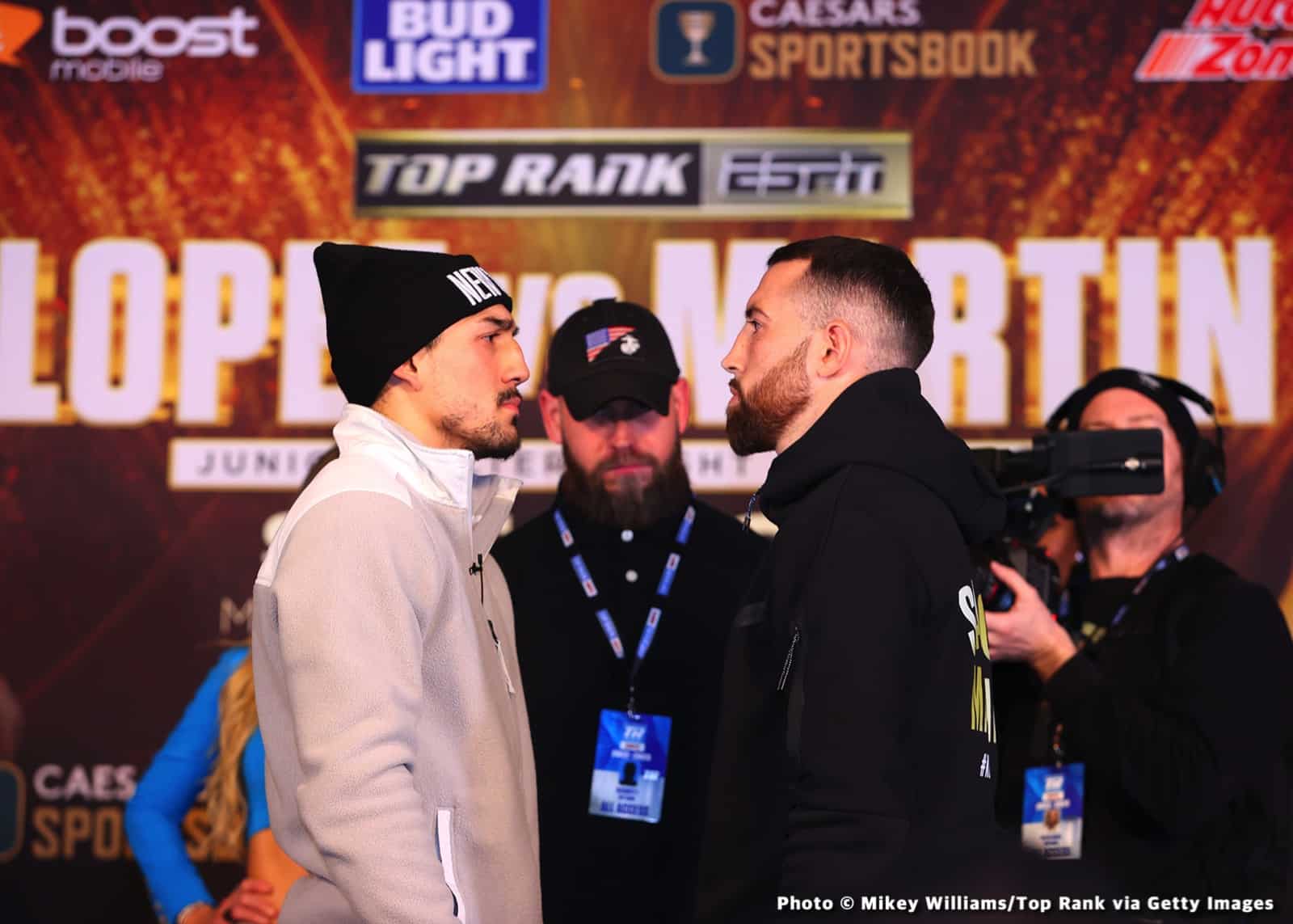 Photos: Anderson Destroys Forrest, Zayas Ends the Year in Style
