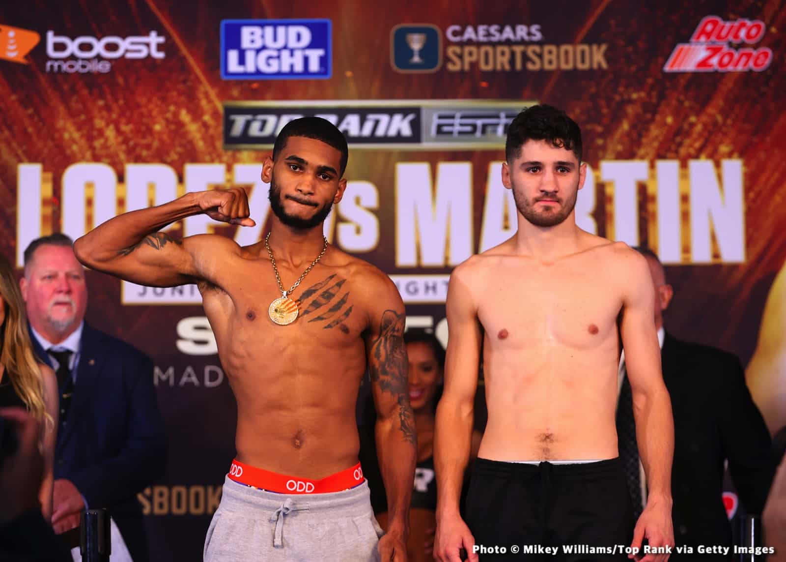 Photos: Anderson Destroys Forrest, Zayas Ends the Year in Style