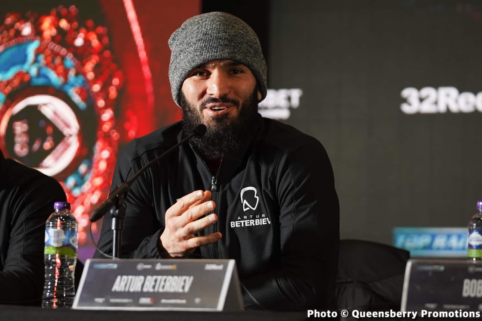 Photos: Artur Beterbiev Stops Yarde in 8