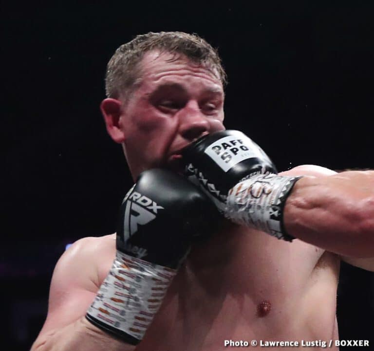 Photos: Liam Smith Upsets Eubank Jr, Parker Defetas Massey