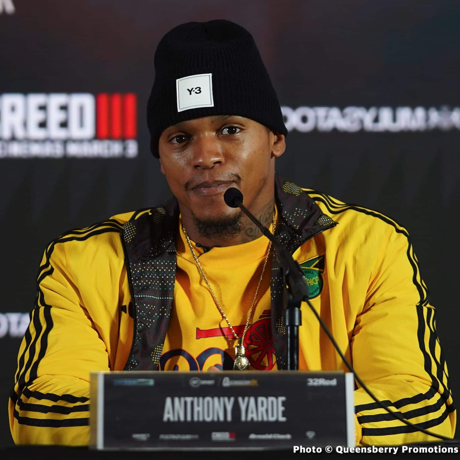 Photos: Artur Beterbiev Stops Yarde in 8
