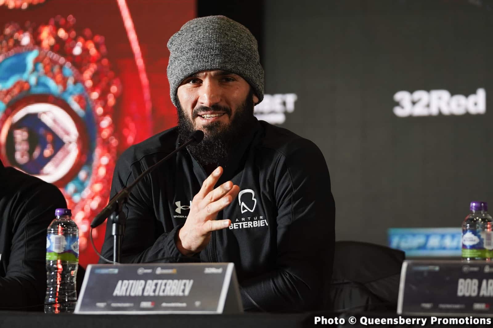 Photos: Artur Beterbiev Stops Yarde in 8