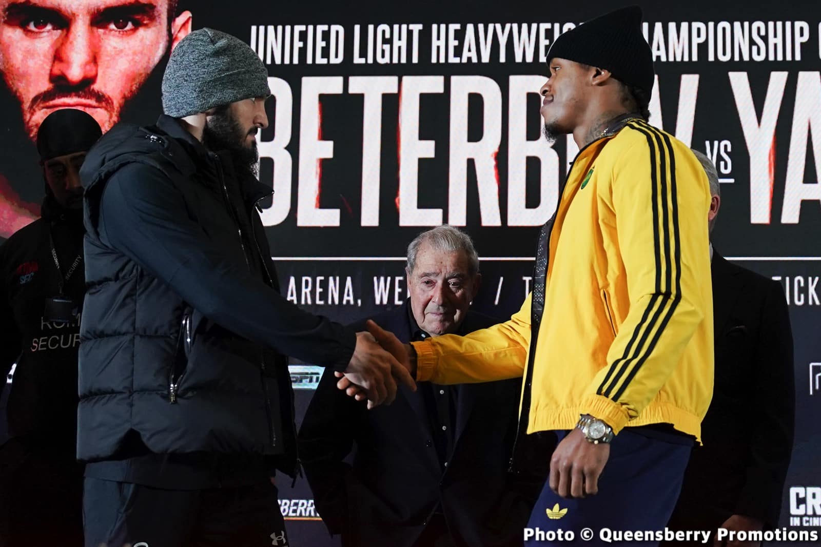 Photos: Artur Beterbiev Stops Yarde in 8