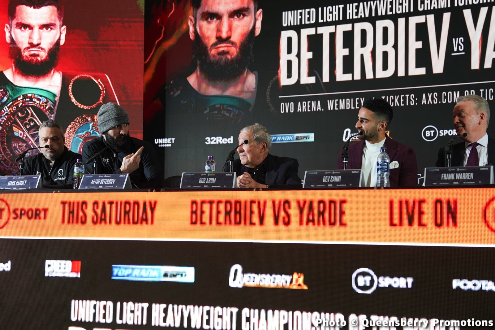 Photos: Artur Beterbiev Stops Yarde in 8