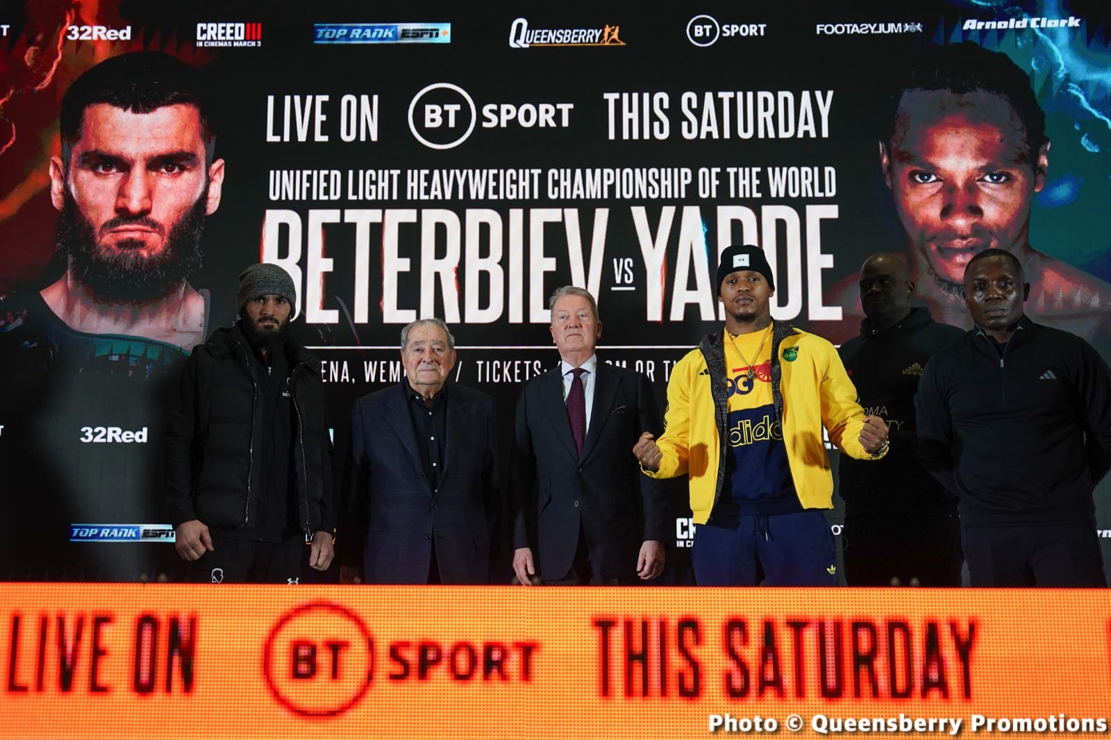 Photos: Artur Beterbiev Stops Yarde in 8