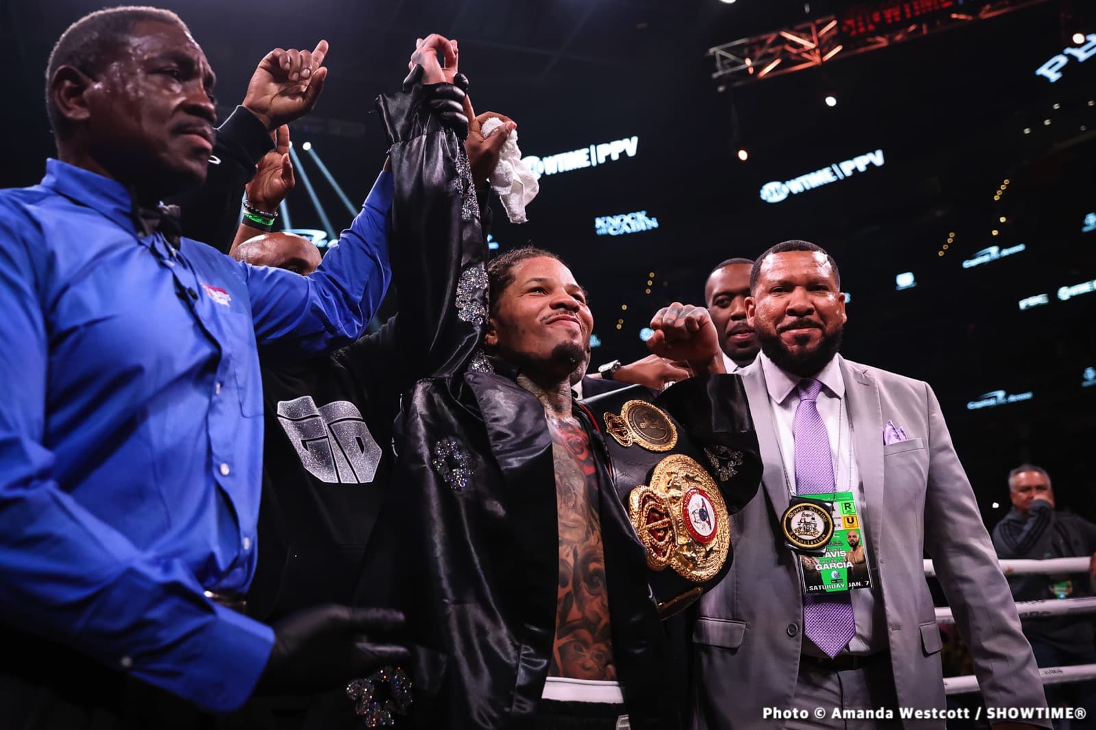 Photos: Tank Davis, Boots Ennis, Andrade & Villa Score Wins In DC