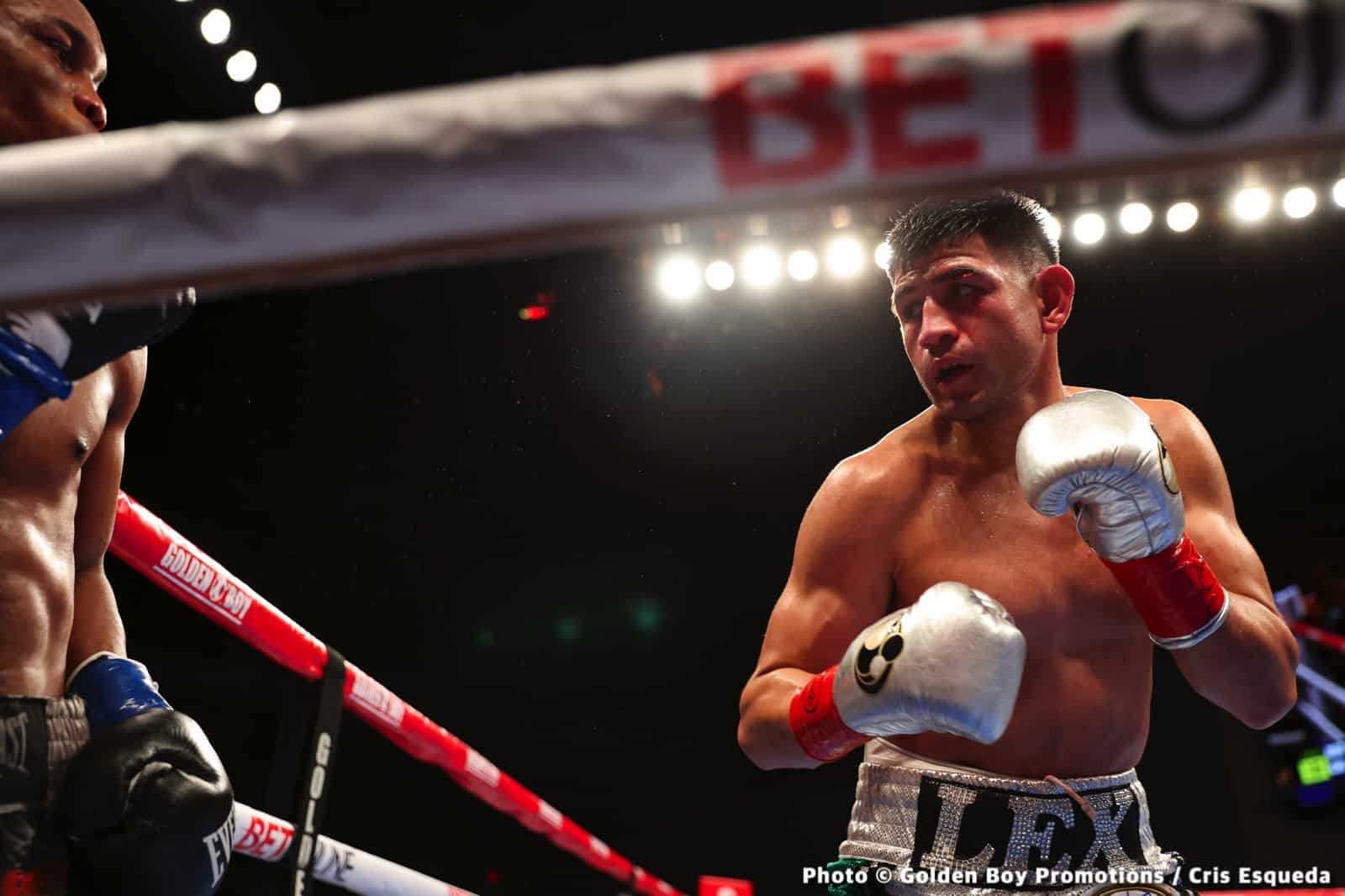 Boxing photo: Alexis Rocha image Photos: Rocha Secures Jaw-dropping KO of Ashie