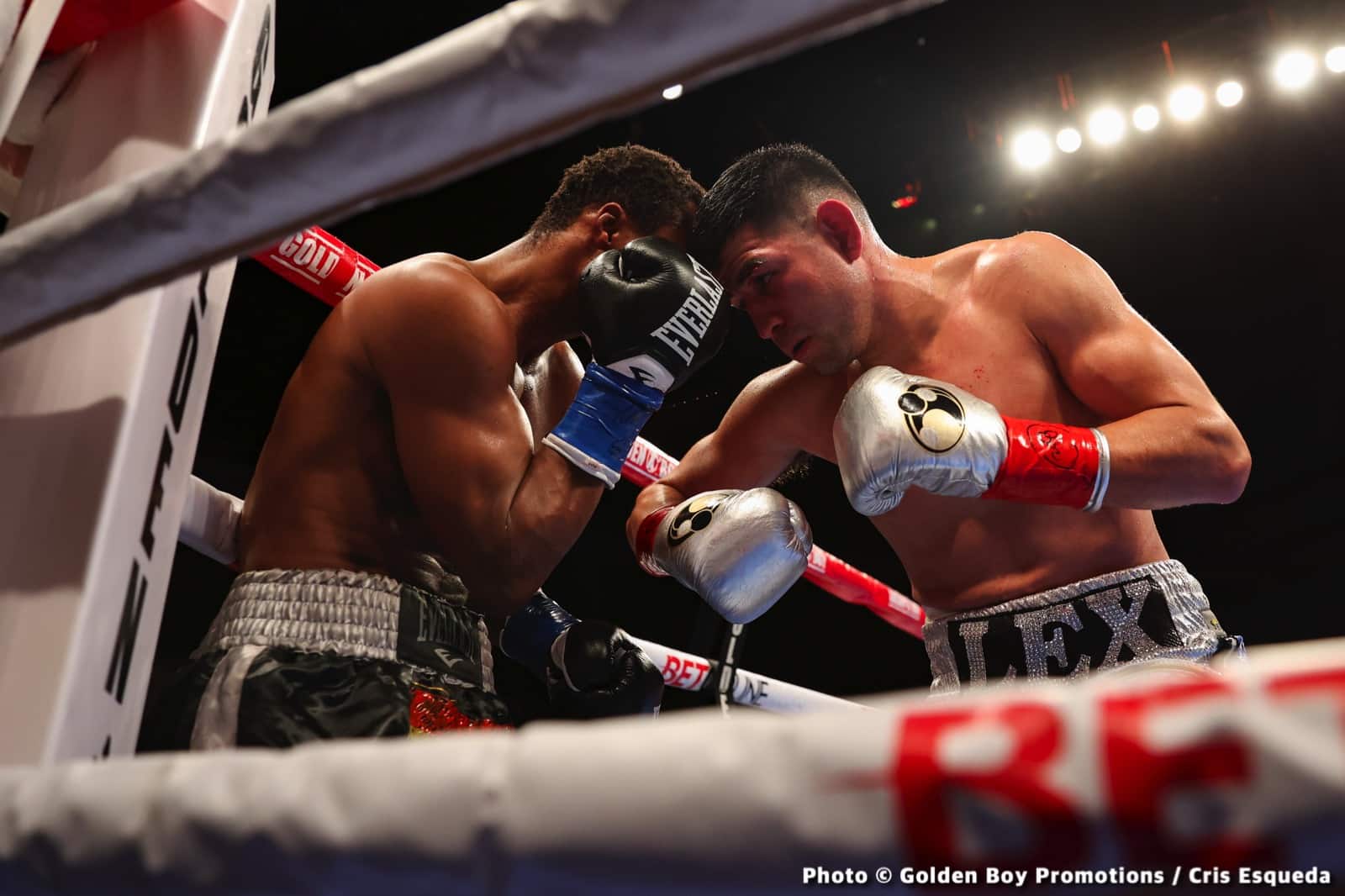 Boxing photo: Alexis Rocha image Photos: Rocha Secures Jaw-dropping KO of Ashie