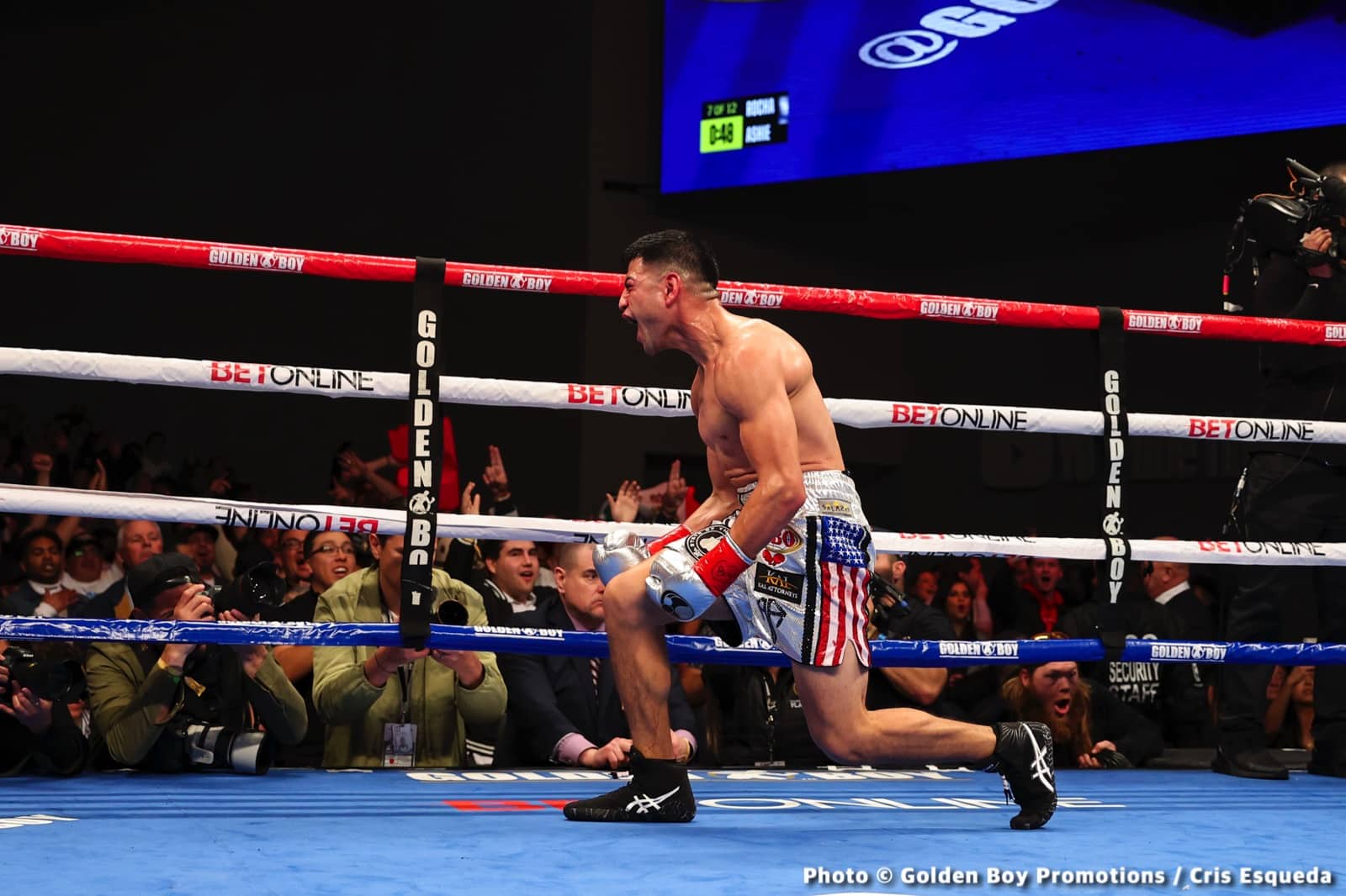 Boxing photo: Alexis Rocha image Photos: Rocha Secures Jaw-dropping KO of Ashie