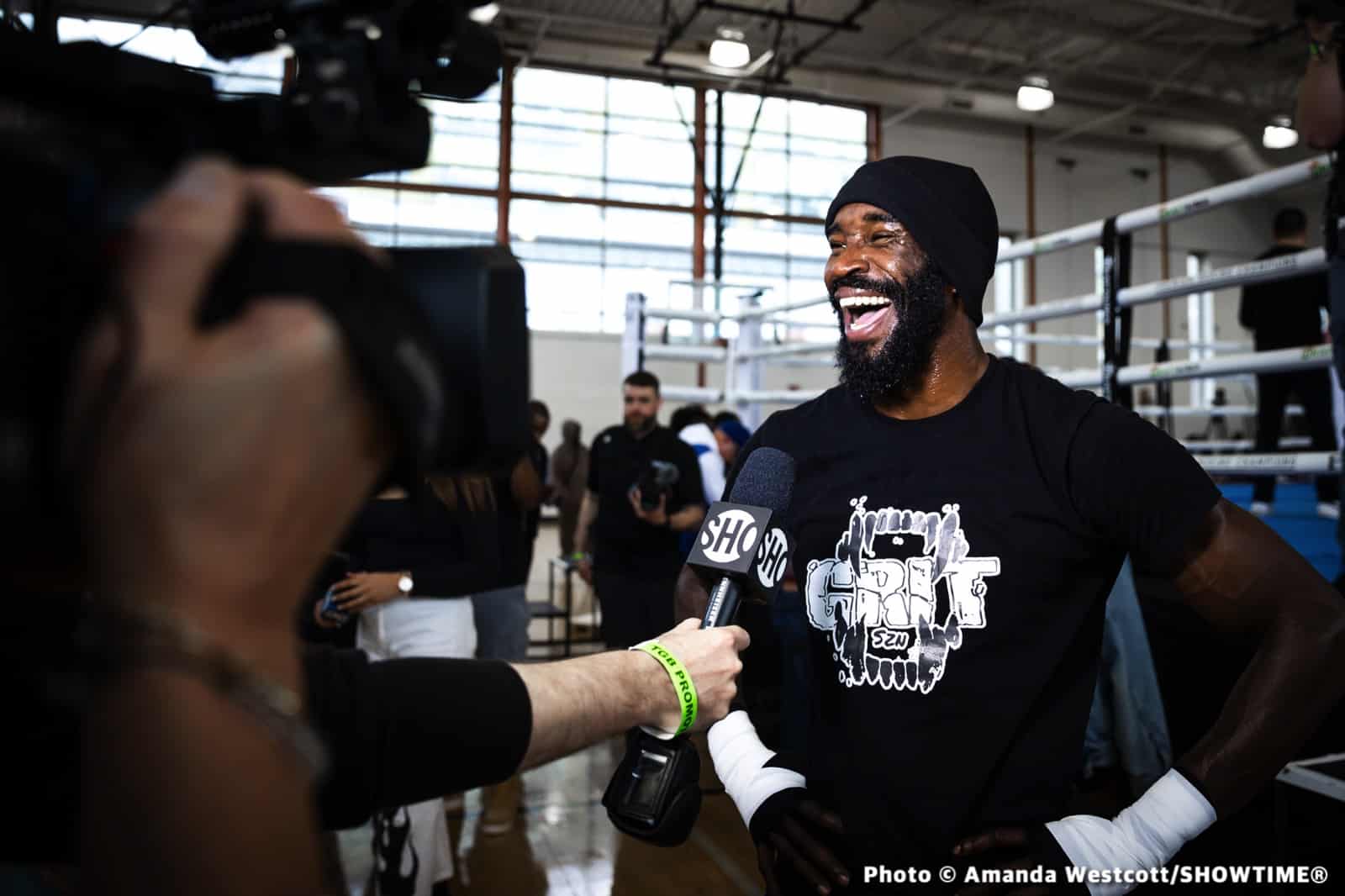 Boxing photo: Demetrius Andrade, Gervonta Davis, Hector Garcia, Jaron Ennis, Rashidi Ellis image Photos: Tank Davis, Boots Ennis, Andrade & Villa Score Wins In DC