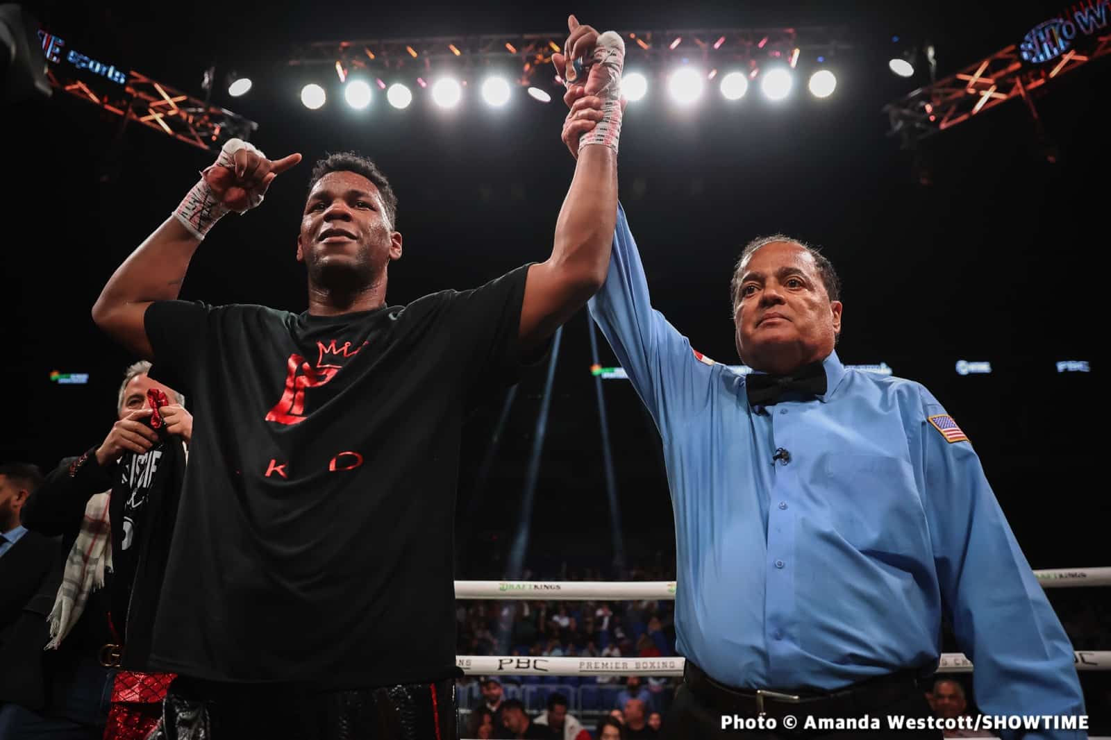 Cuban heavyweight Lenier Peró Upsets Viktor Faust - Boxing Results