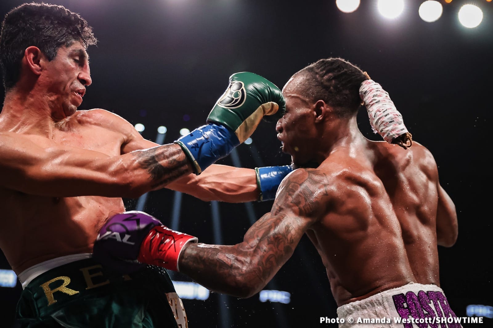 Foster beats Vargas to claim vacant WBC 130-lb title