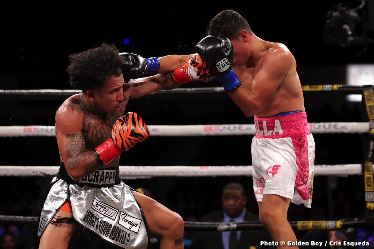 Boxing photo: Franklin Gonzalez, John “Scrappy” Ramirez, Luis Padilla, Manny Flores image “Scrappy” Ramirez defeats Padilla - Boxing Results