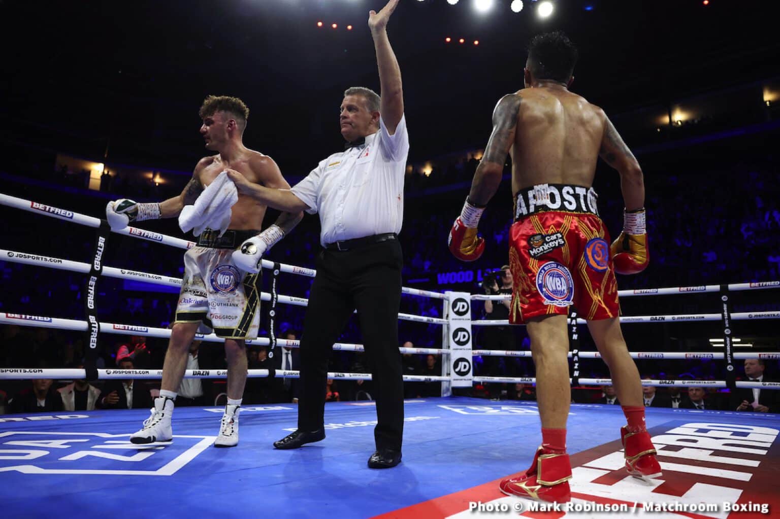 Mauricio Lara Rips WBA Featherweight Title From Leigh Wood