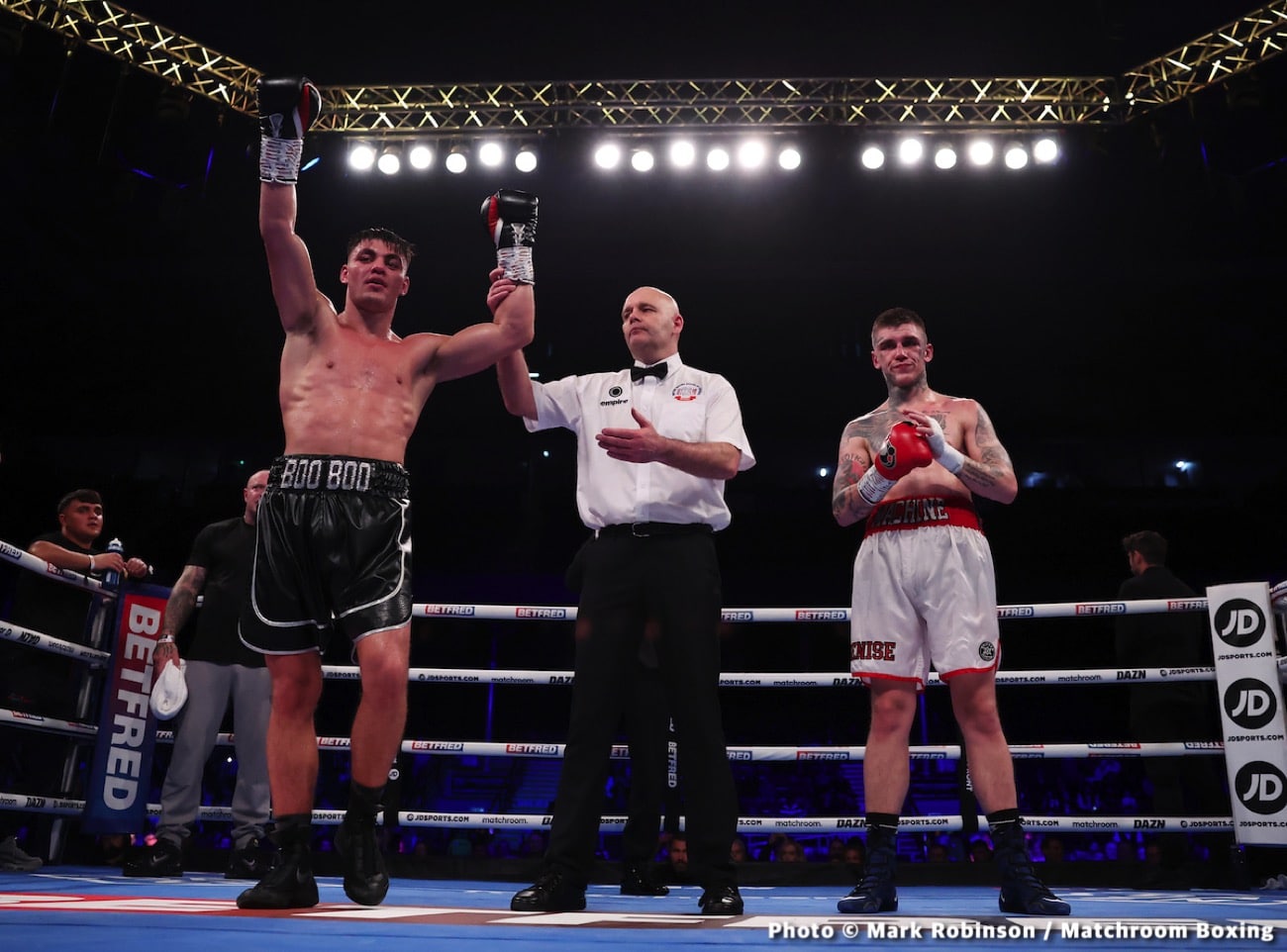 Results / Photos: Cyrus Pattinson stops Jenkins