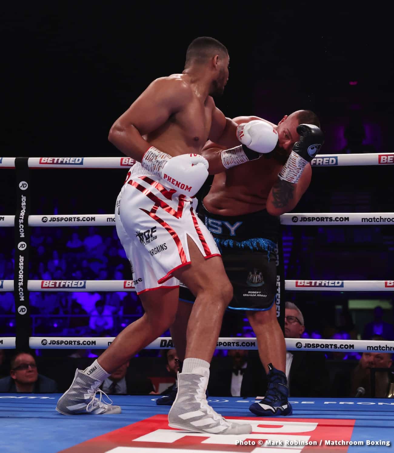 Results / Photos: Cyrus Pattinson stops Jenkins