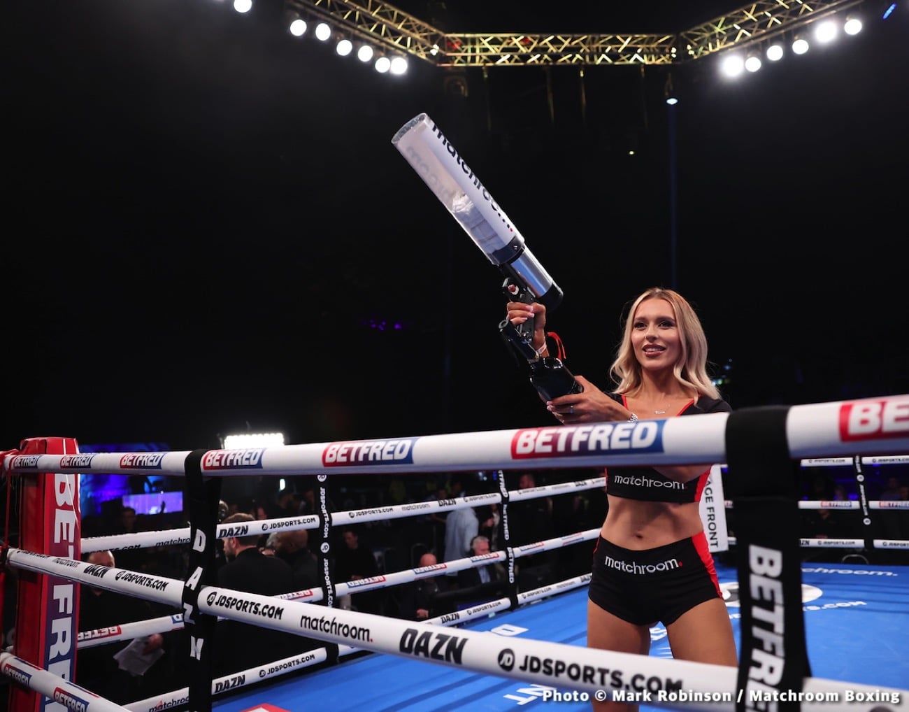 Results / Photos: Cyrus Pattinson stops Jenkins